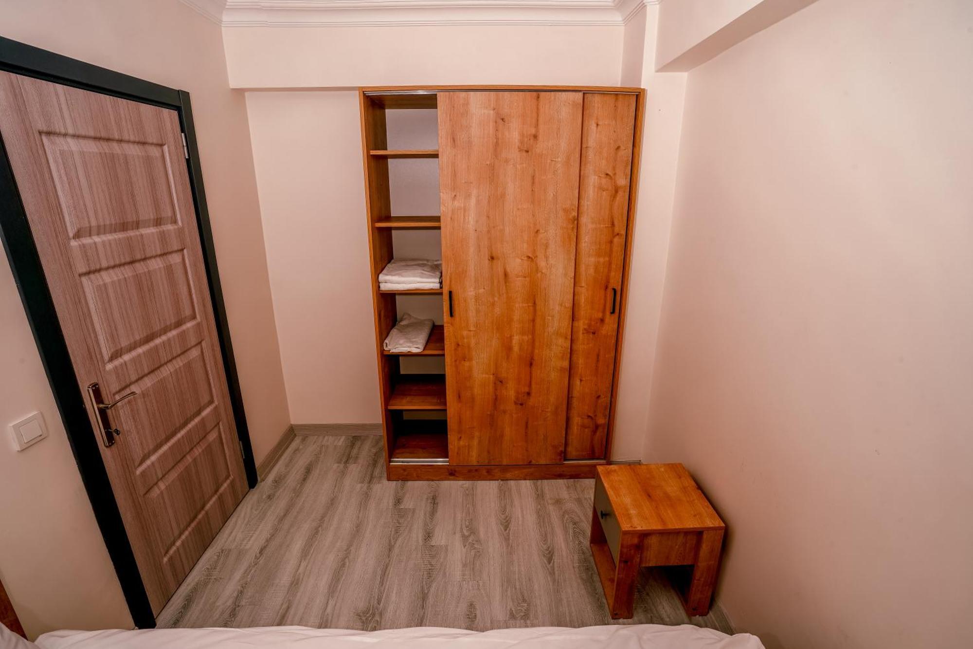 Aparthotel Neva *